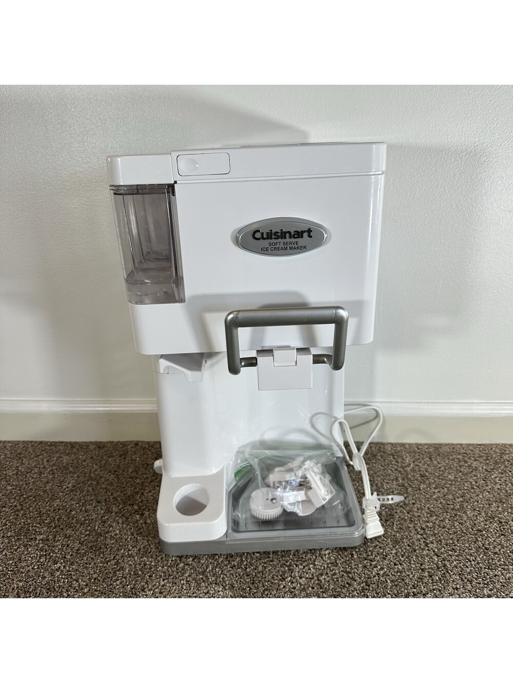Cuisinart ICE-45P1 Mix Serve 1.5-Quart Soft Service Ice Cream Maker - White